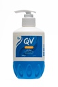 QV MOISTURIZING CREAM PUMP 250 G